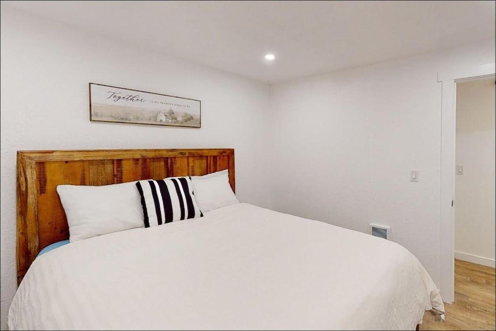 Lakebay Cottage エクステリア 写真